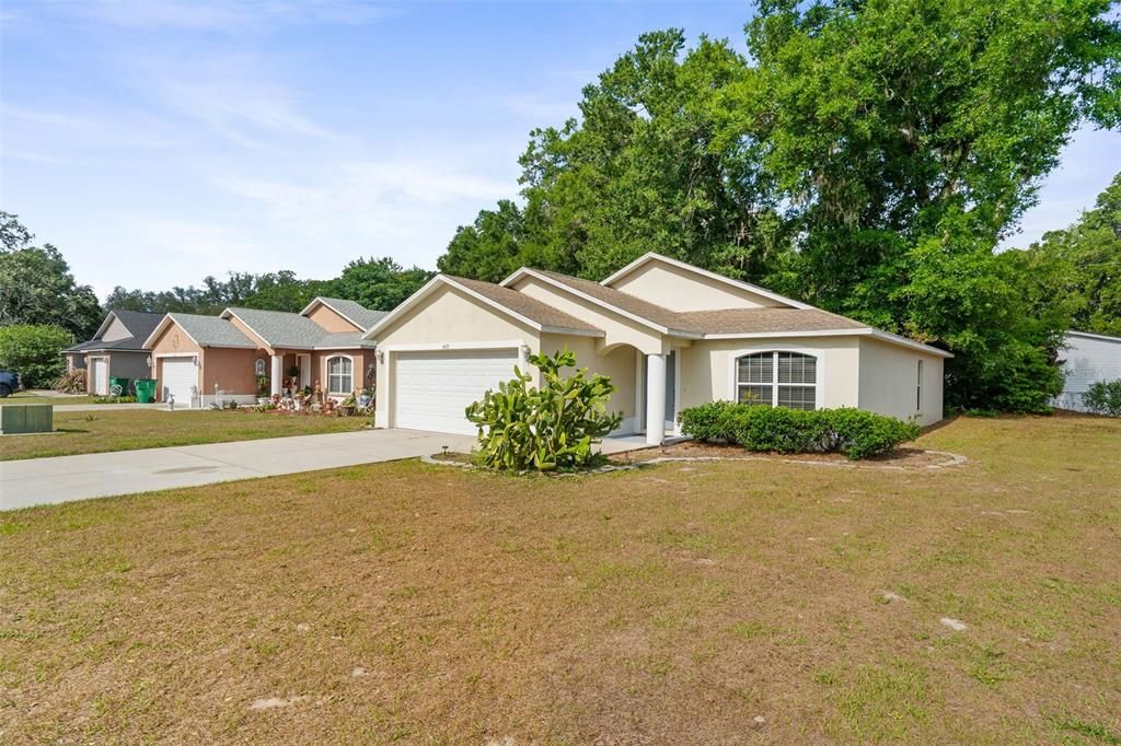 Active With Contract: $254,000 (3 beds, 2 baths, 1182 Square Feet)