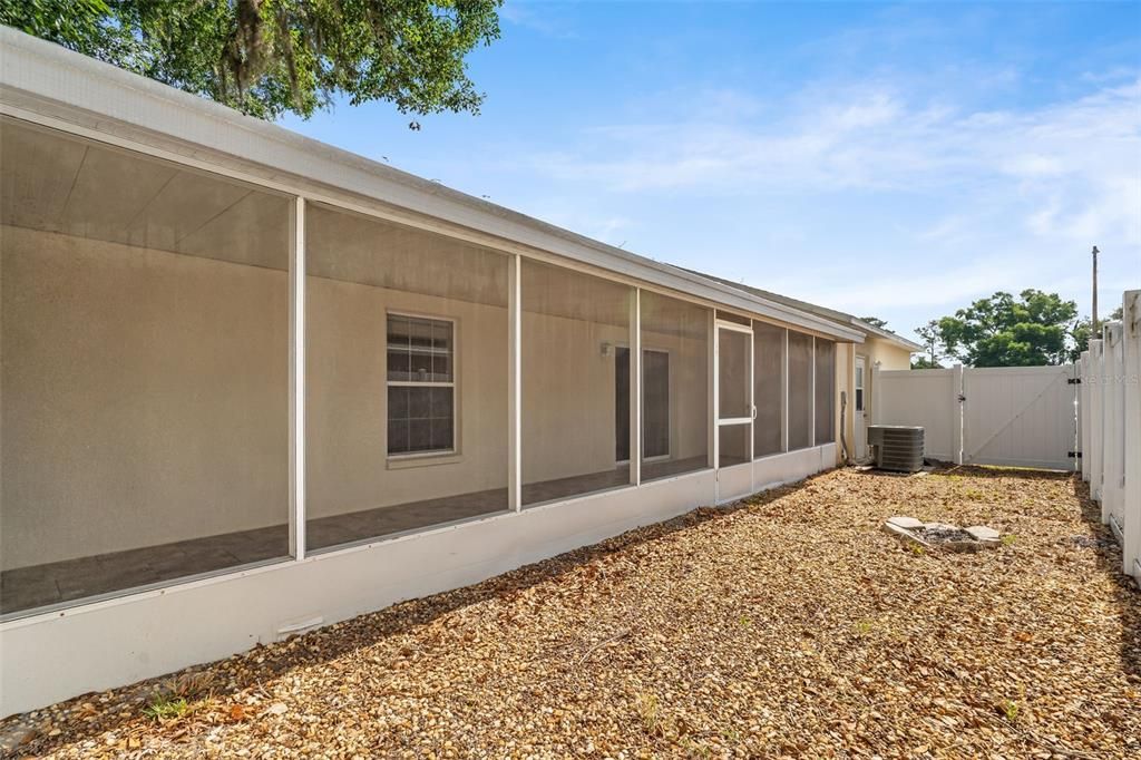 Active With Contract: $254,000 (3 beds, 2 baths, 1182 Square Feet)