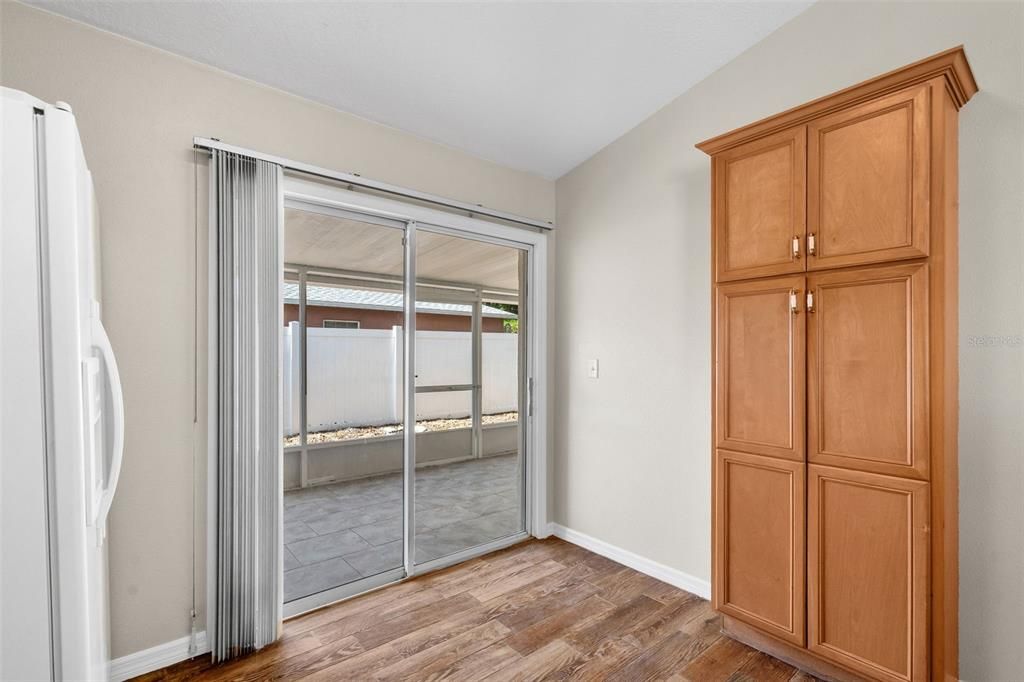 Active With Contract: $254,000 (3 beds, 2 baths, 1182 Square Feet)