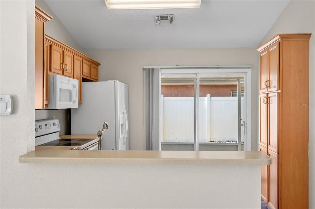 Active With Contract: $254,000 (3 beds, 2 baths, 1182 Square Feet)