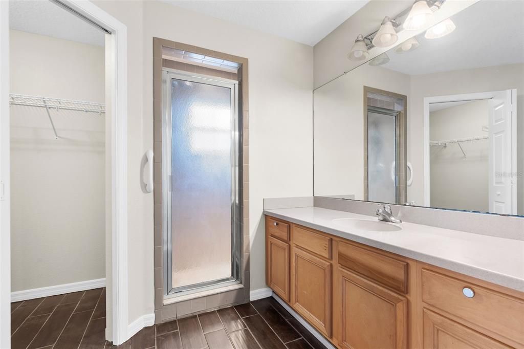 Active With Contract: $254,000 (3 beds, 2 baths, 1182 Square Feet)