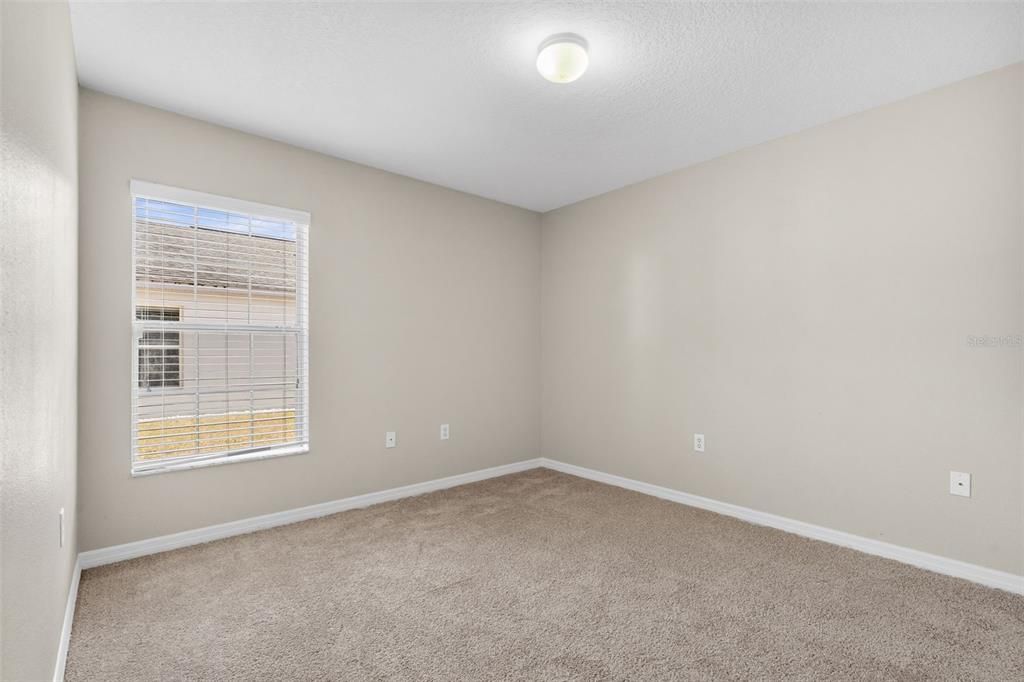 Active With Contract: $254,000 (3 beds, 2 baths, 1182 Square Feet)