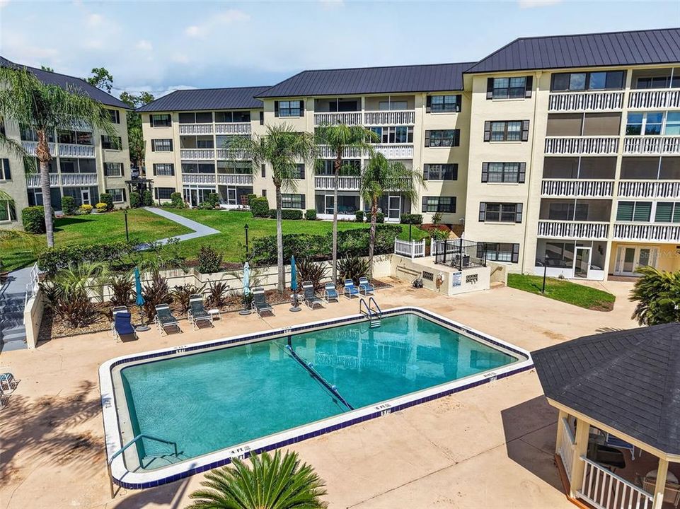 For Sale: $298,900 (2 beds, 2 baths, 1163 Square Feet)