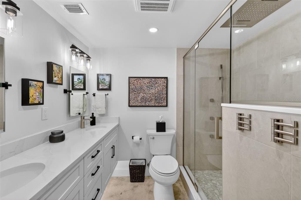 For Sale: $298,900 (2 beds, 2 baths, 1163 Square Feet)