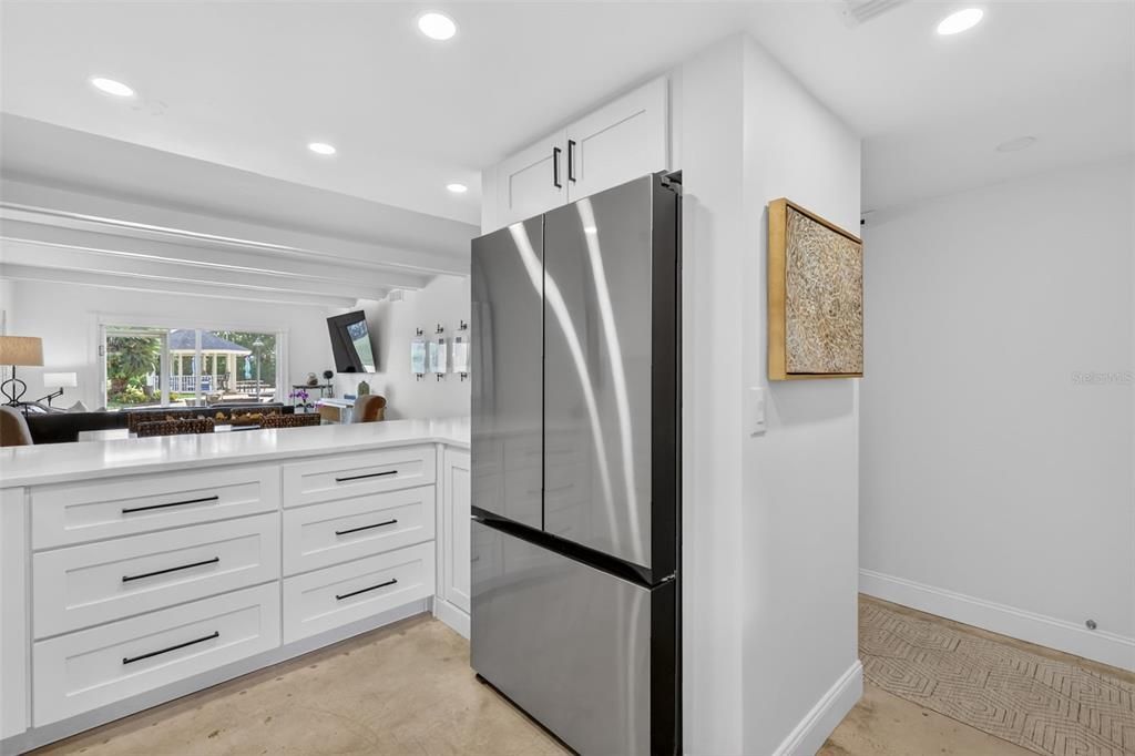 For Sale: $298,900 (2 beds, 2 baths, 1163 Square Feet)