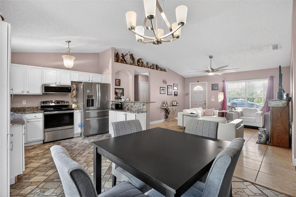 For Sale: $329,000 (3 beds, 2 baths, 1346 Square Feet)