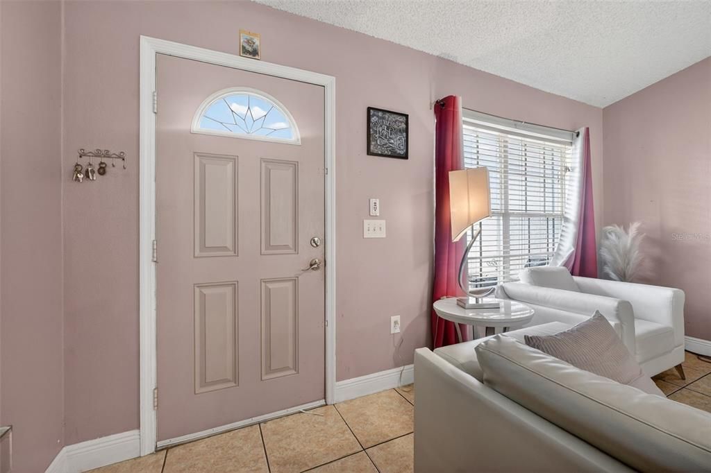 For Sale: $329,000 (3 beds, 2 baths, 1346 Square Feet)