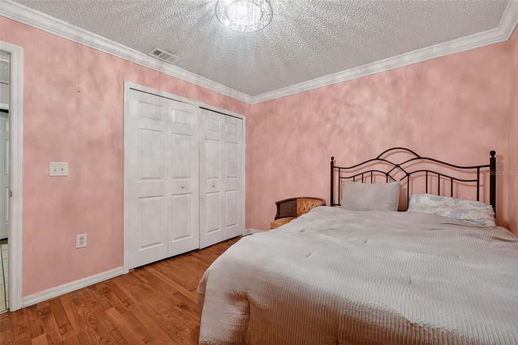 For Sale: $329,000 (3 beds, 2 baths, 1346 Square Feet)