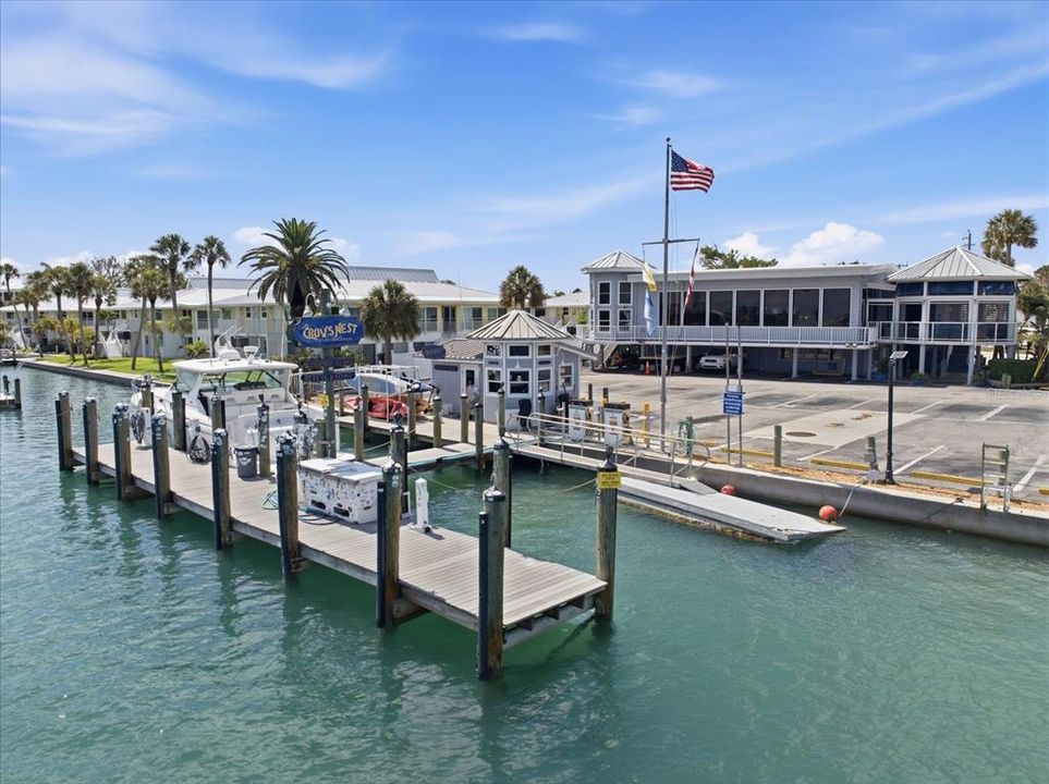 For Sale: $779,000 (2 beds, 2 baths, 1049 Square Feet)