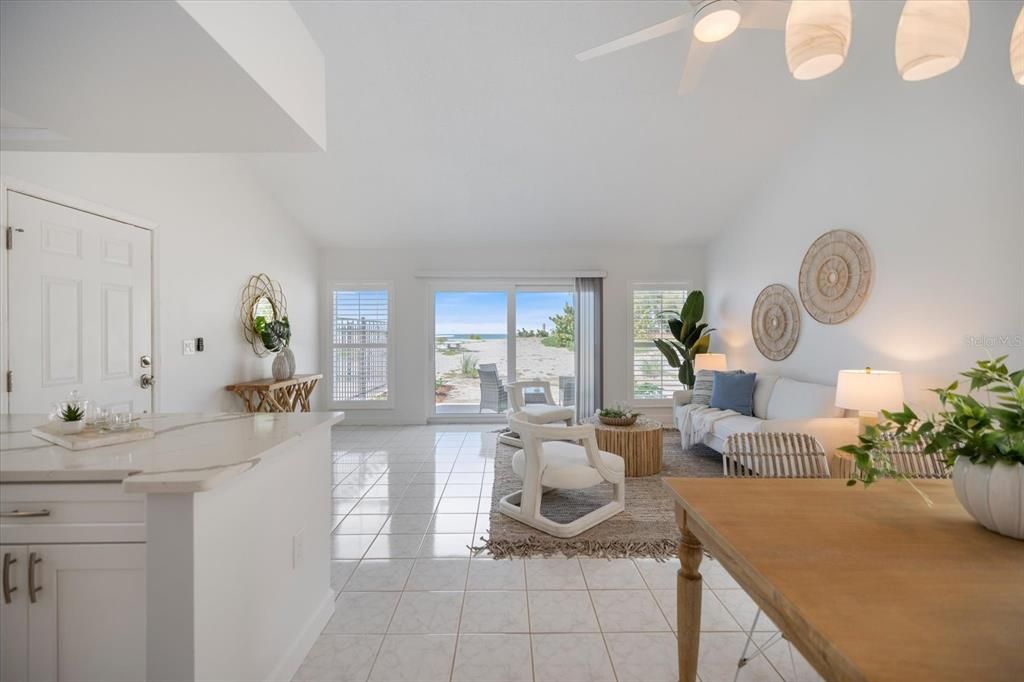 For Sale: $779,000 (2 beds, 2 baths, 1049 Square Feet)