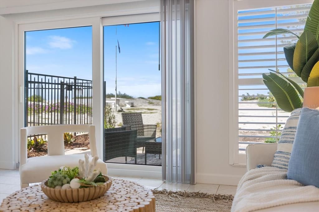 For Sale: $779,000 (2 beds, 2 baths, 1049 Square Feet)