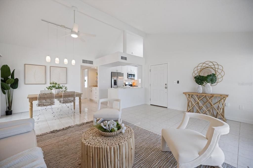 For Sale: $779,000 (2 beds, 2 baths, 1049 Square Feet)