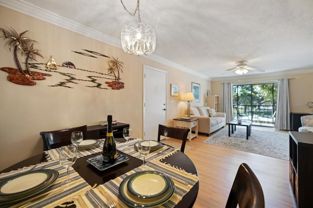 For Sale: $170,000 (2 beds, 2 baths, 1062 Square Feet)