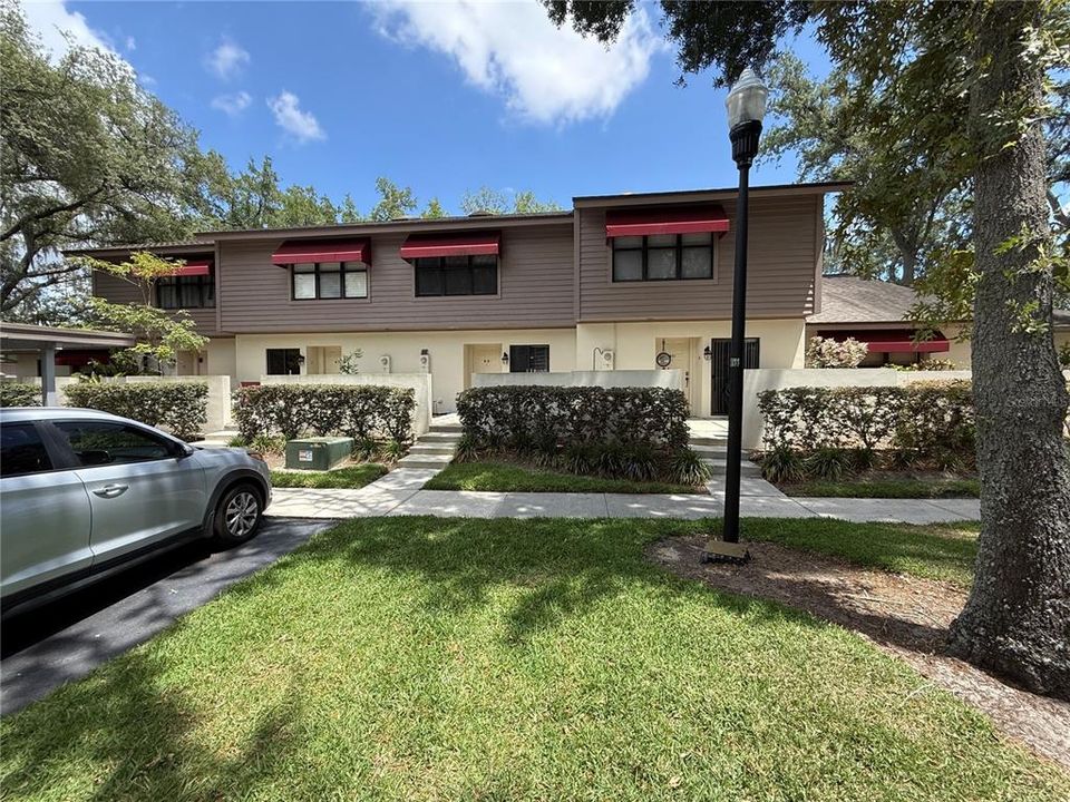 For Sale: $237,500 (2 beds, 2 baths, 1252 Square Feet)