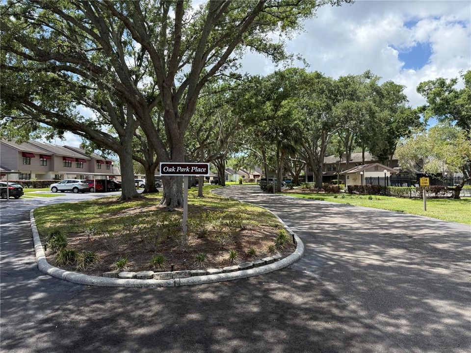 For Sale: $237,500 (2 beds, 2 baths, 1252 Square Feet)