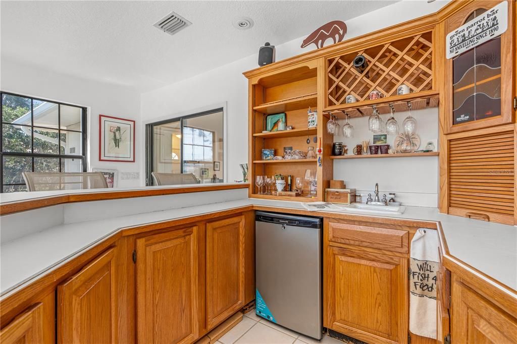 На продажу: $595,000 (3 спален, 2 ванн, 1772 Квадратных фут)