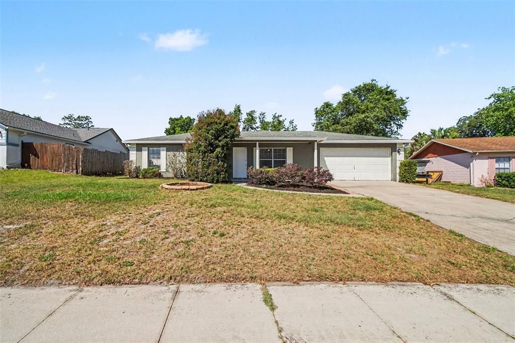 For Sale: $289,900 (3 beds, 2 baths, 1134 Square Feet)