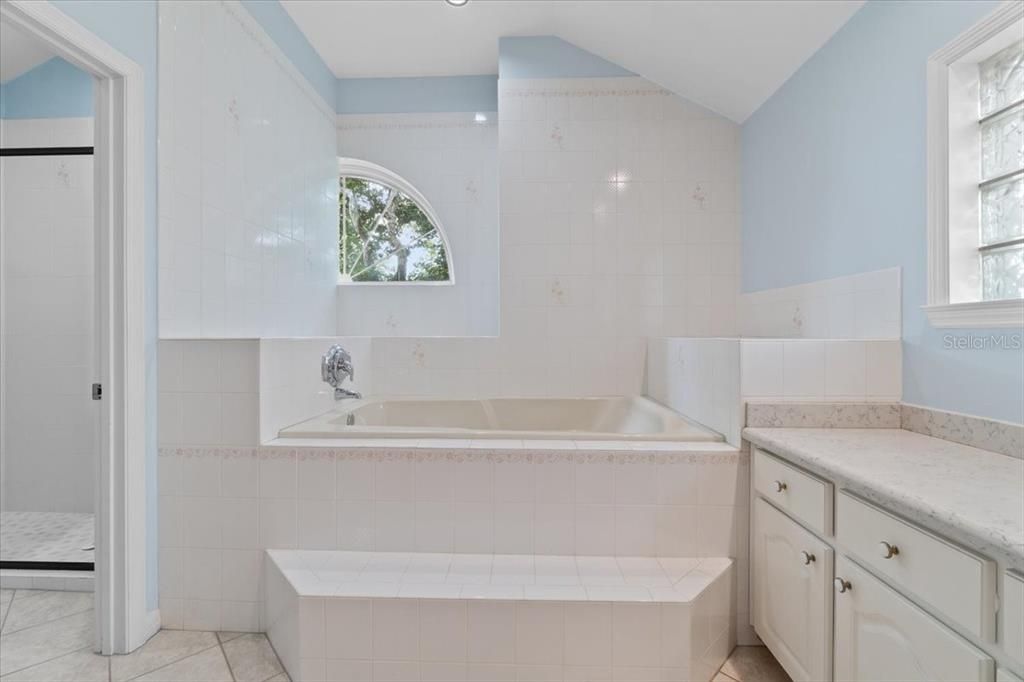 For Sale: $559,000 (4 beds, 2 baths, 3114 Square Feet)
