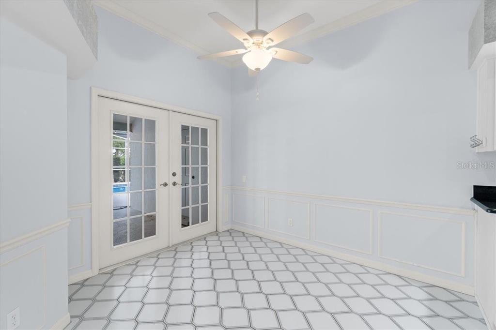 For Sale: $559,000 (4 beds, 2 baths, 3114 Square Feet)