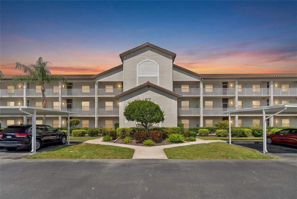 For Sale: $344,900 (2 beds, 2 baths, 1238 Square Feet)