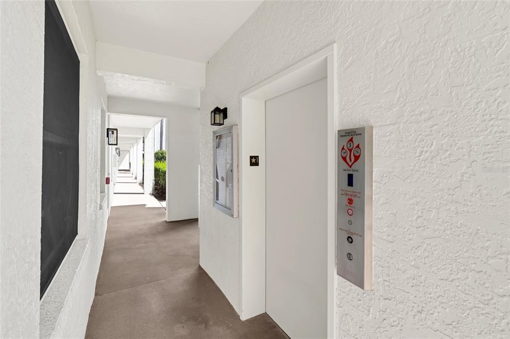For Sale: $344,900 (2 beds, 2 baths, 1238 Square Feet)
