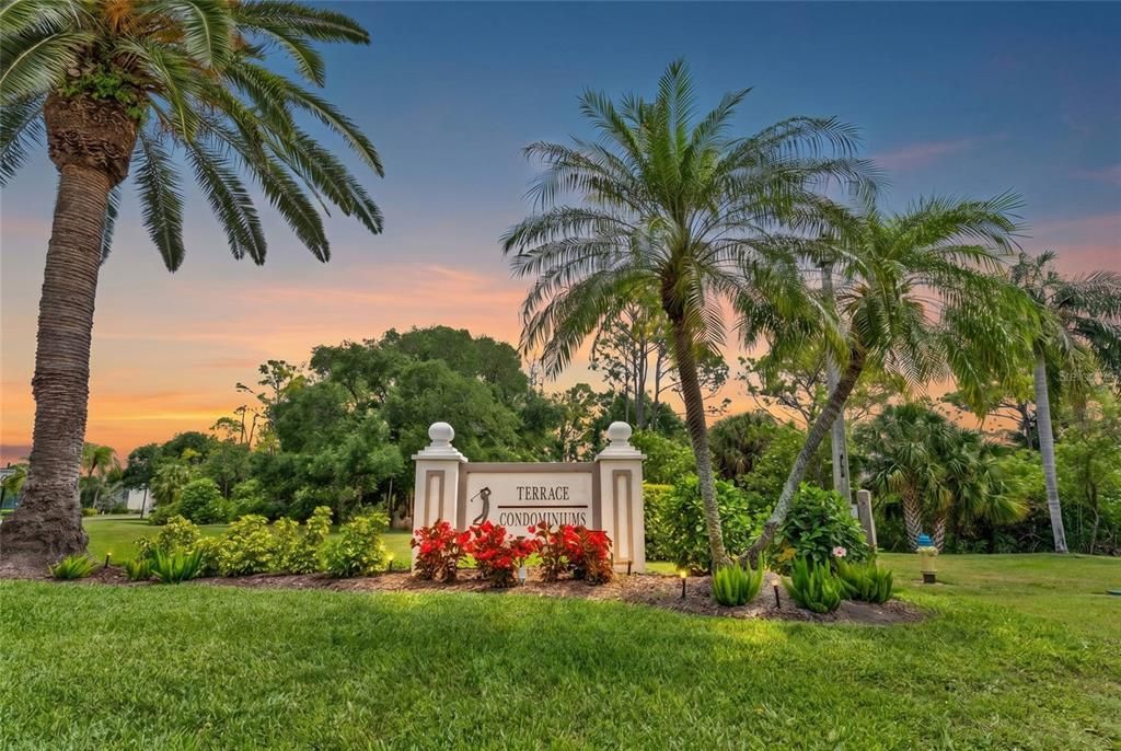 For Sale: $344,900 (2 beds, 2 baths, 1238 Square Feet)
