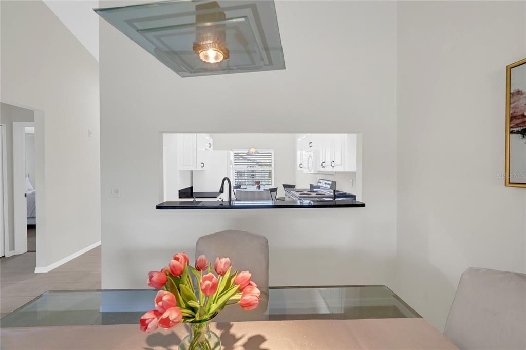 For Sale: $344,900 (2 beds, 2 baths, 1238 Square Feet)