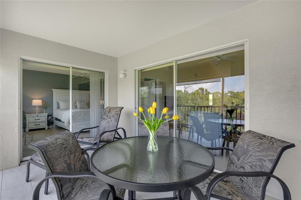 For Sale: $344,900 (2 beds, 2 baths, 1238 Square Feet)