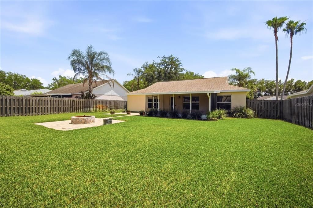 Active With Contract: $360,000 (3 beds, 2 baths, 1177 Square Feet)