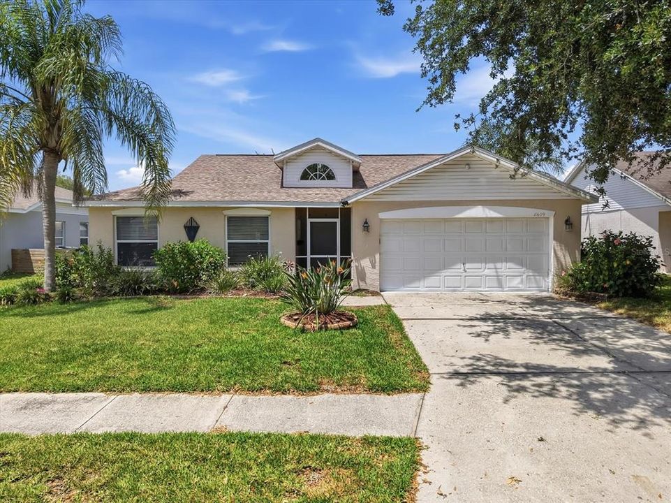 Active With Contract: $360,000 (3 beds, 2 baths, 1177 Square Feet)