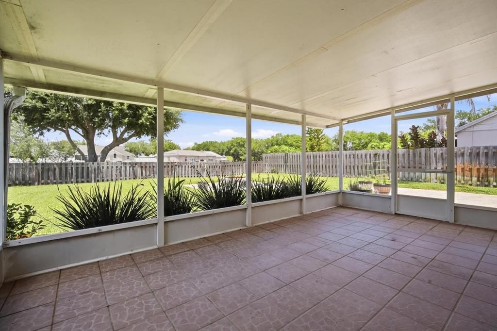 Active With Contract: $360,000 (3 beds, 2 baths, 1177 Square Feet)