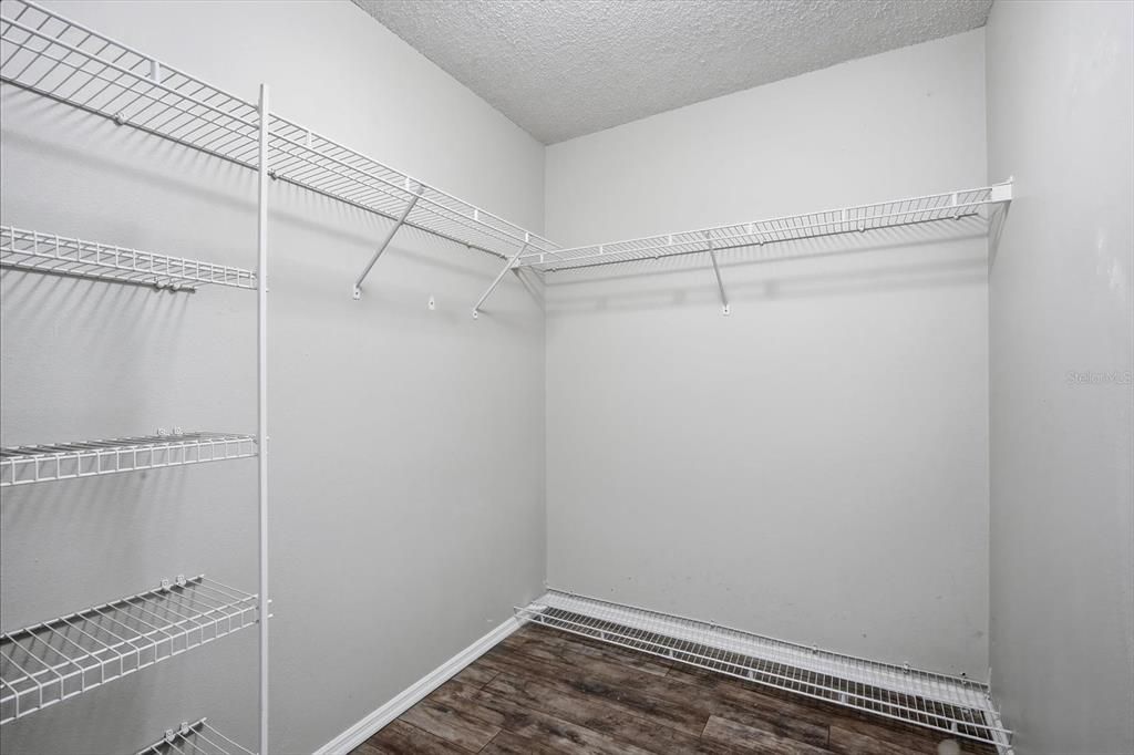 Active With Contract: $360,000 (3 beds, 2 baths, 1177 Square Feet)