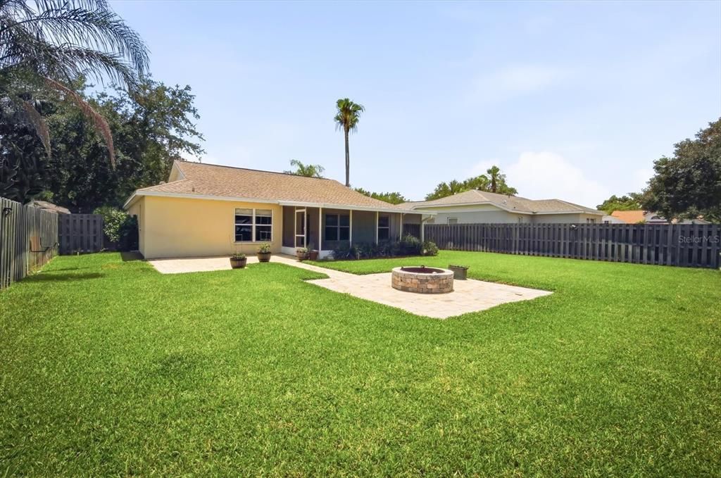 Active With Contract: $360,000 (3 beds, 2 baths, 1177 Square Feet)