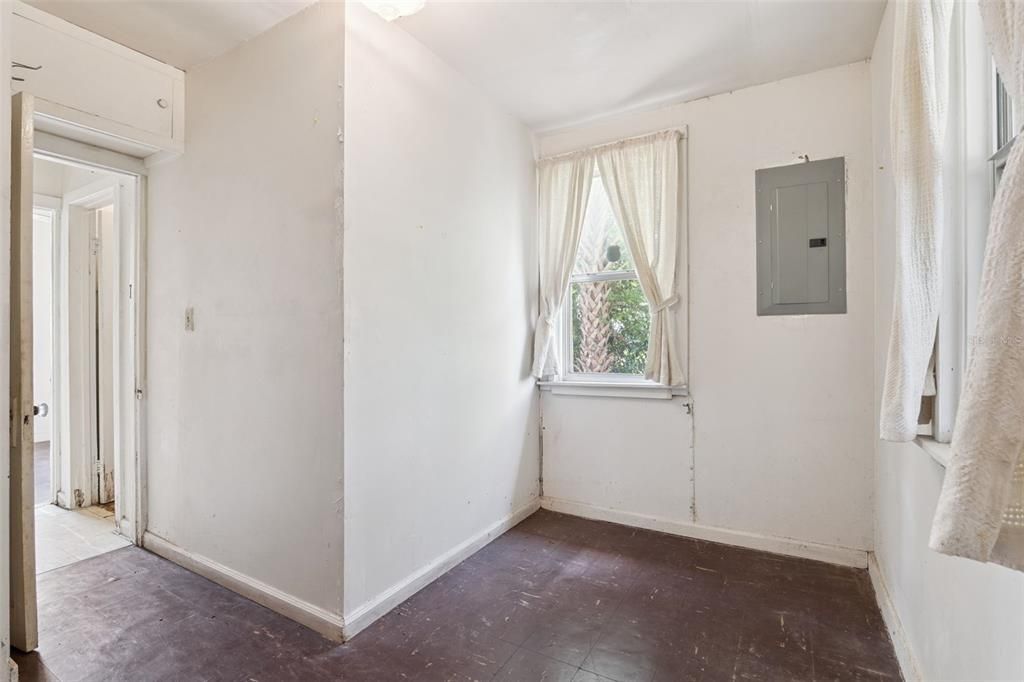 En Venta: $375,000 (2 camas, 1 baños, 816 Pies cuadrados)