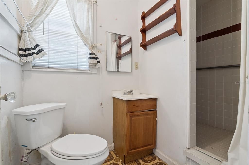 En Venta: $375,000 (2 camas, 1 baños, 816 Pies cuadrados)