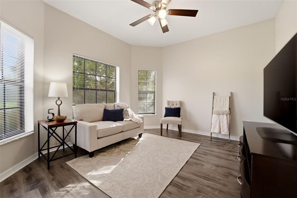 For Sale: $499,000 (3 beds, 2 baths, 2069 Square Feet)