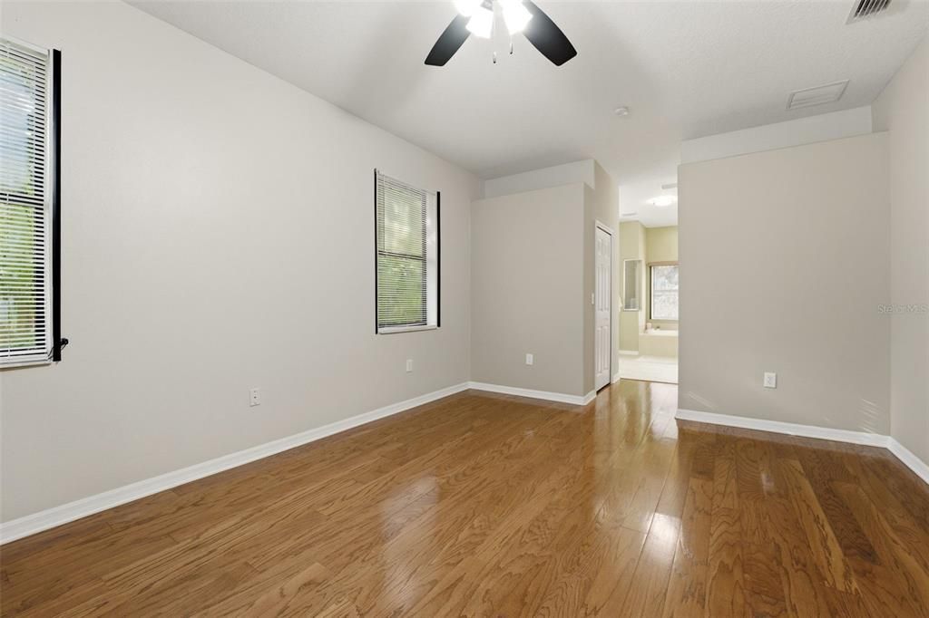 For Sale: $499,000 (3 beds, 2 baths, 2069 Square Feet)