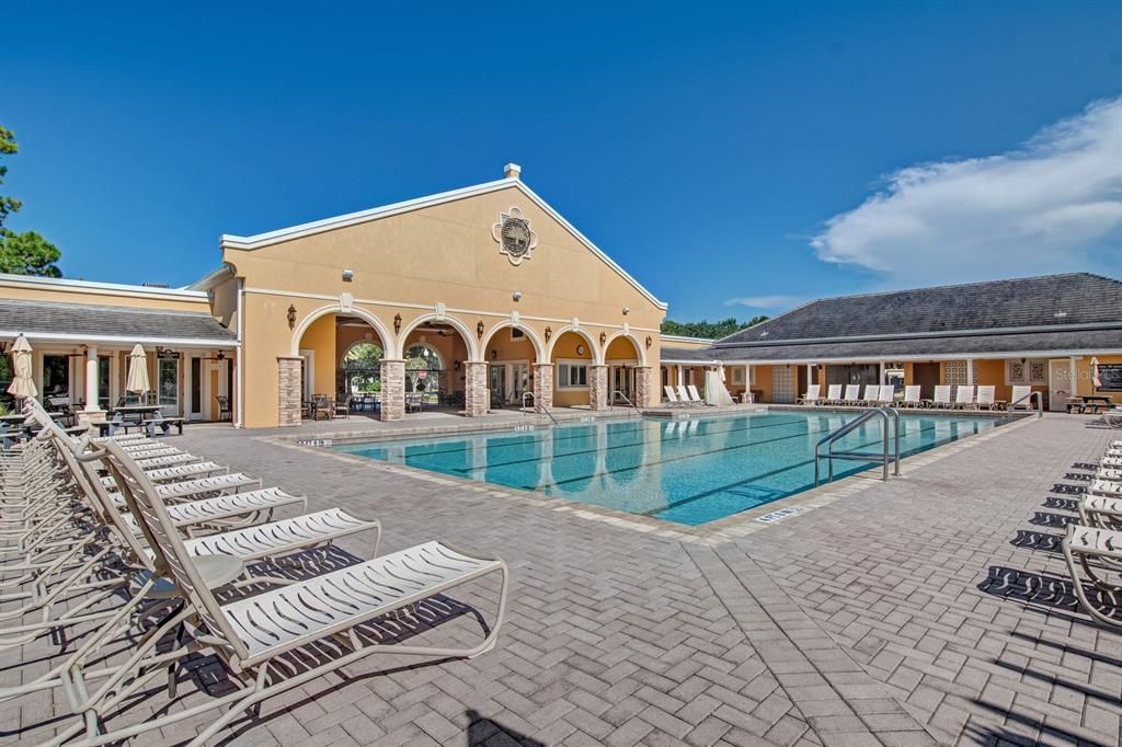 For Sale: $550,000 (2 beds, 2 baths, 2201 Square Feet)