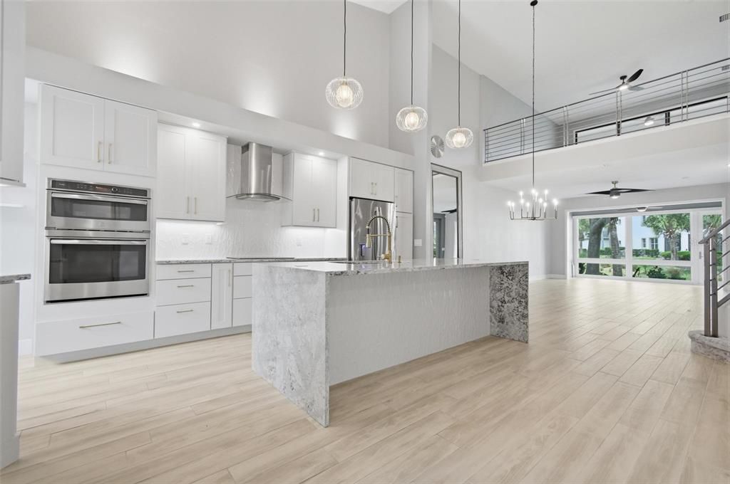 For Sale: $550,000 (2 beds, 2 baths, 2201 Square Feet)