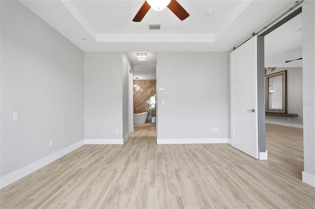 For Sale: $550,000 (2 beds, 2 baths, 2201 Square Feet)