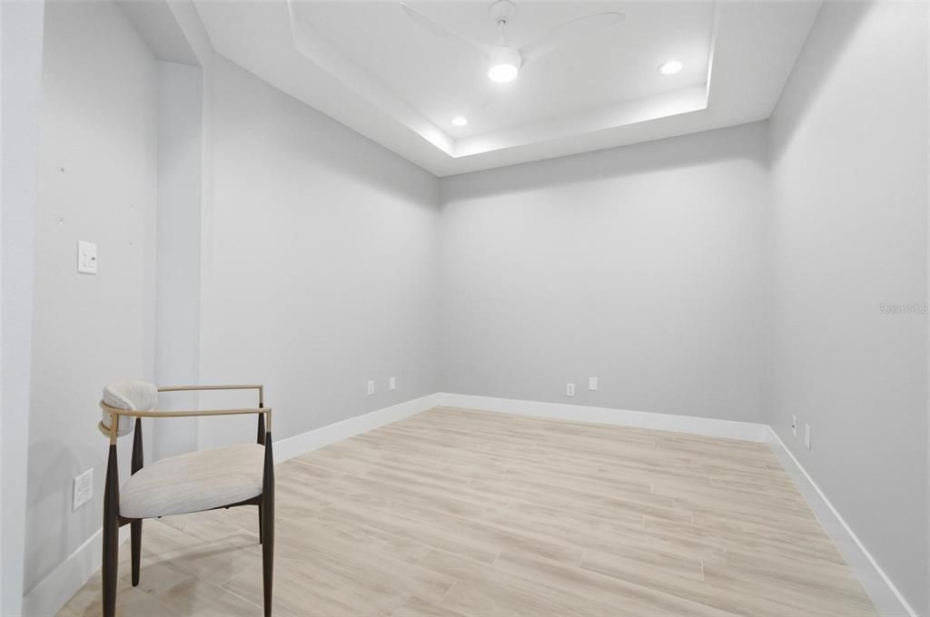 For Sale: $550,000 (2 beds, 2 baths, 2201 Square Feet)