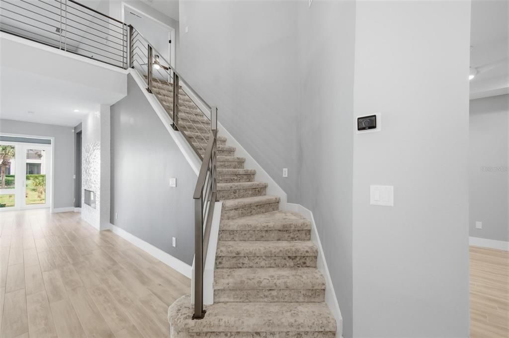 For Sale: $550,000 (2 beds, 2 baths, 2201 Square Feet)