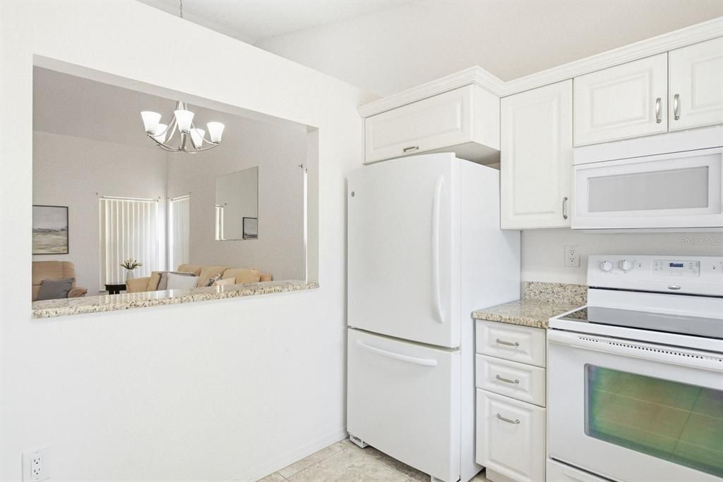 Activo con contrato: $185,000 (2 camas, 2 baños, 1021 Pies cuadrados)