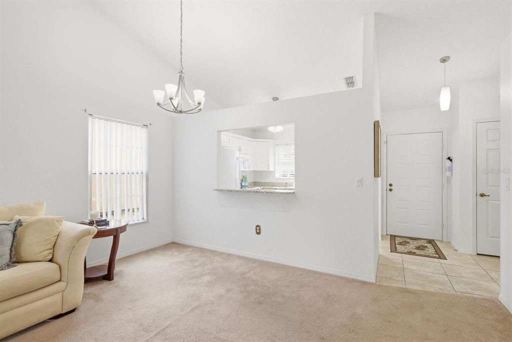 Activo con contrato: $185,000 (2 camas, 2 baños, 1021 Pies cuadrados)