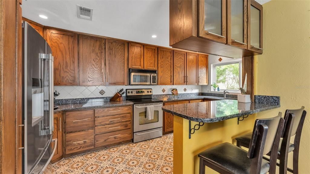 Activo con contrato: $350,000 (2 camas, 1 baños, 1155 Pies cuadrados)