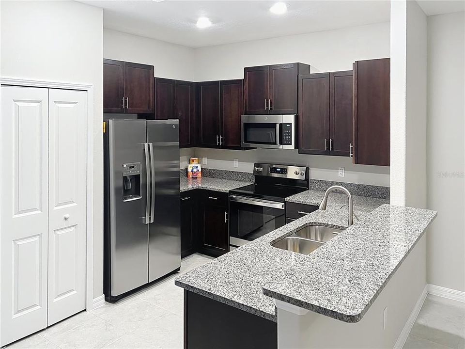 For Sale: $249,900 (3 beds, 2 baths, 1701 Square Feet)