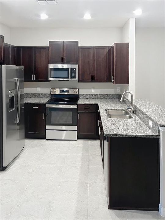 For Sale: $249,900 (3 beds, 2 baths, 1701 Square Feet)
