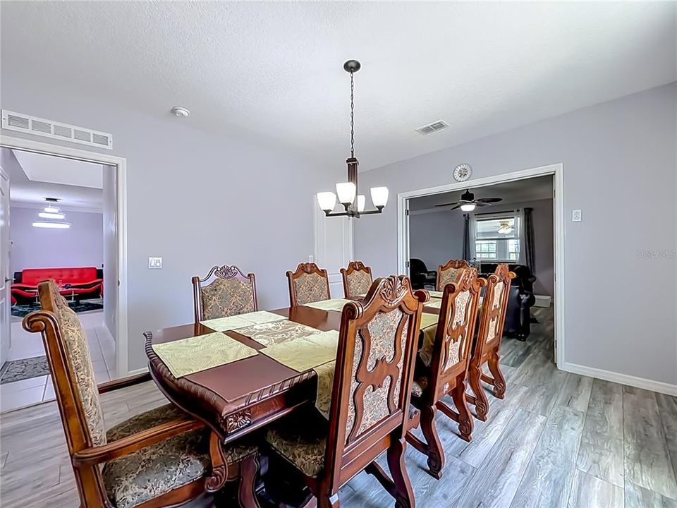 For Sale: $559,990 (5 beds, 3 baths, 2990 Square Feet)