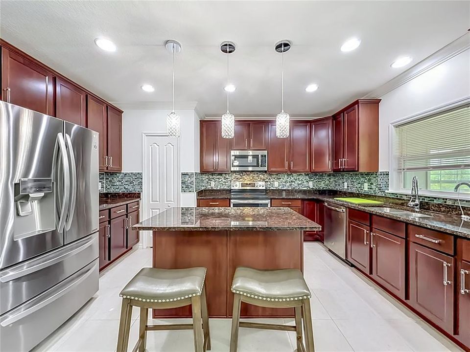 For Sale: $559,990 (5 beds, 3 baths, 2990 Square Feet)