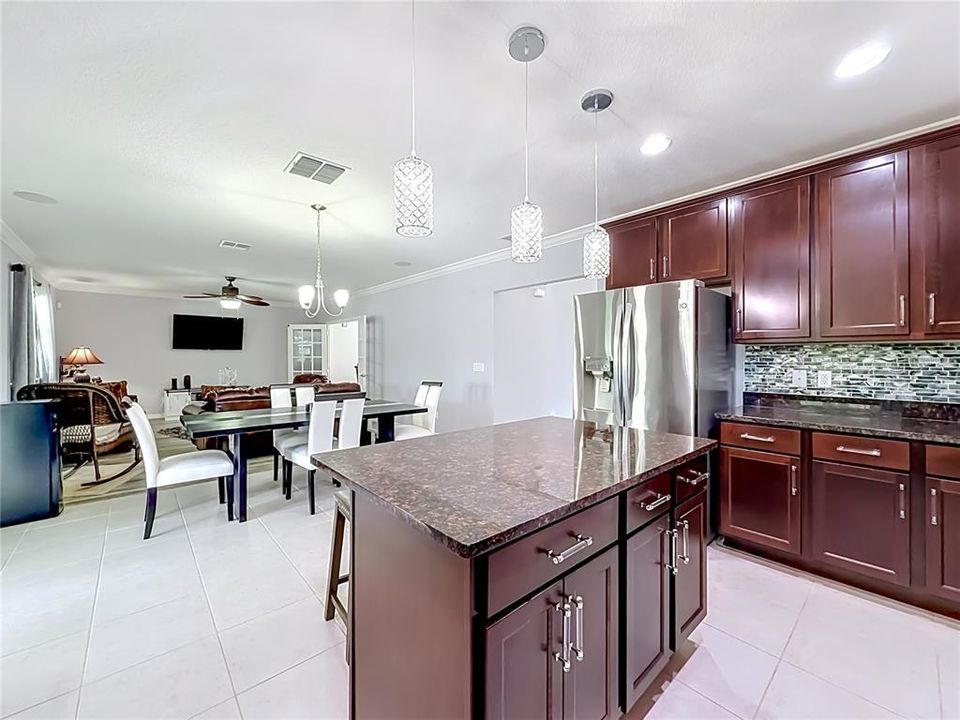 For Sale: $559,990 (5 beds, 3 baths, 2990 Square Feet)
